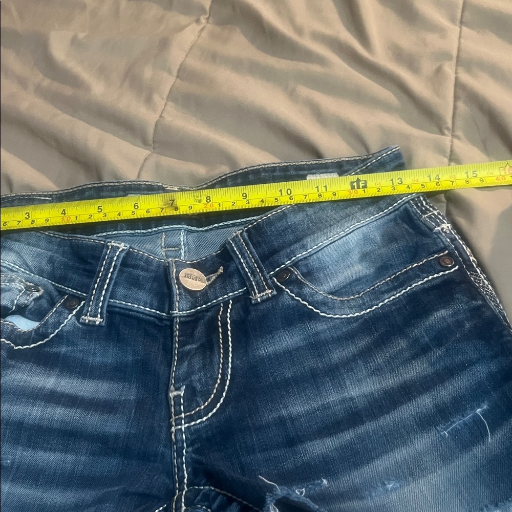 Cutoff shorts - Picture 2 of 5